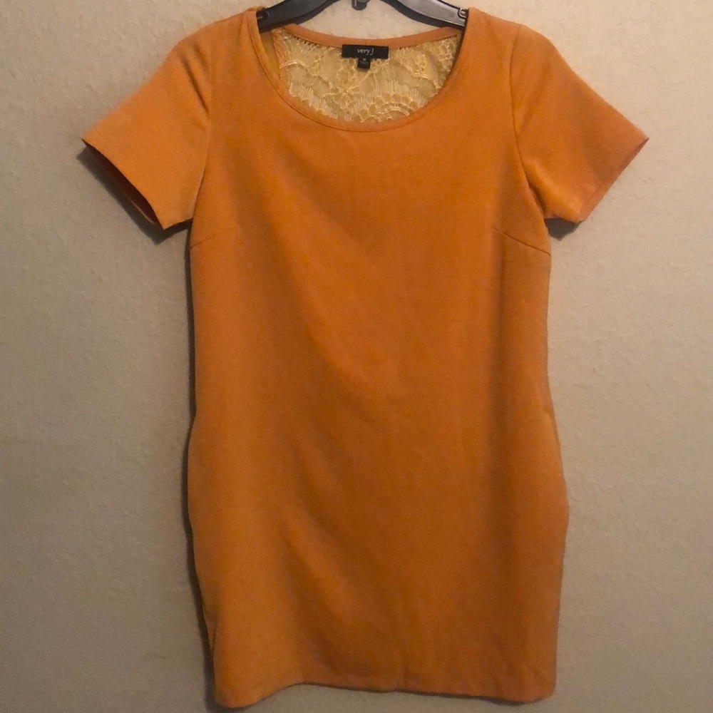 Mustard dress! Great for summer and fall!